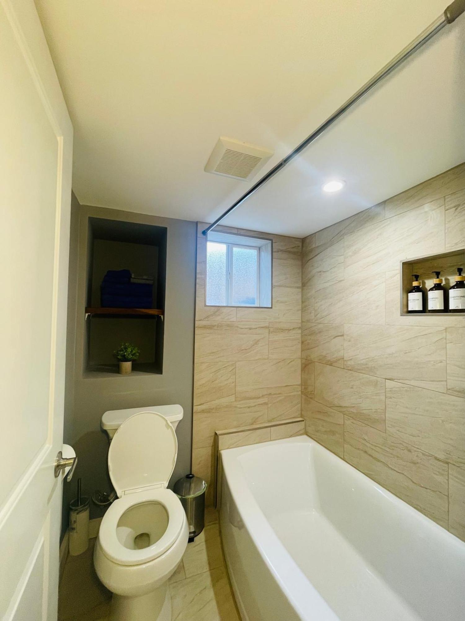 Green Lake 1St Line Home D Full Modern Remodeled 시애틀 외부 사진